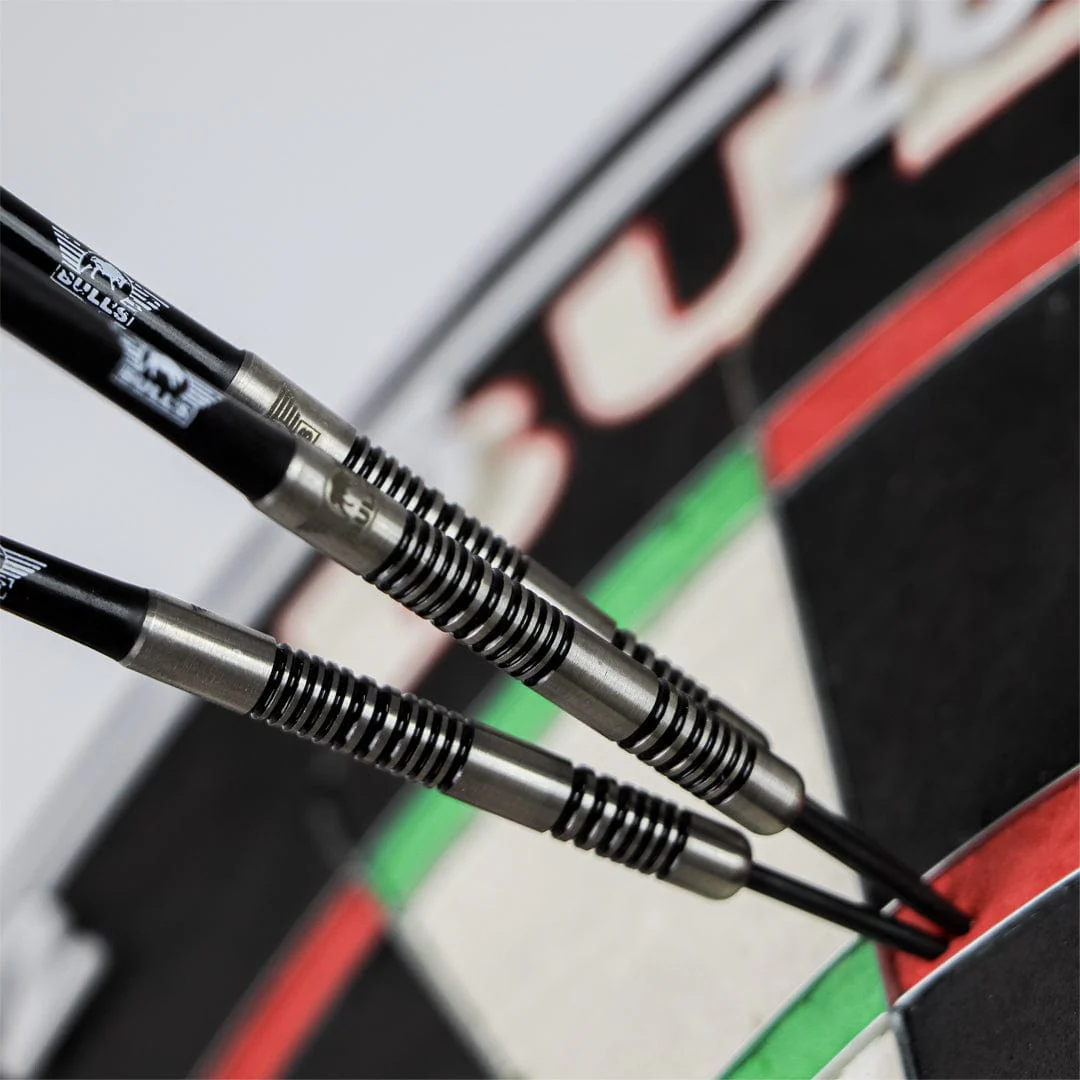 Bulls White Lightning Darts - Steel Tip - 90% Tungsten - Image 4