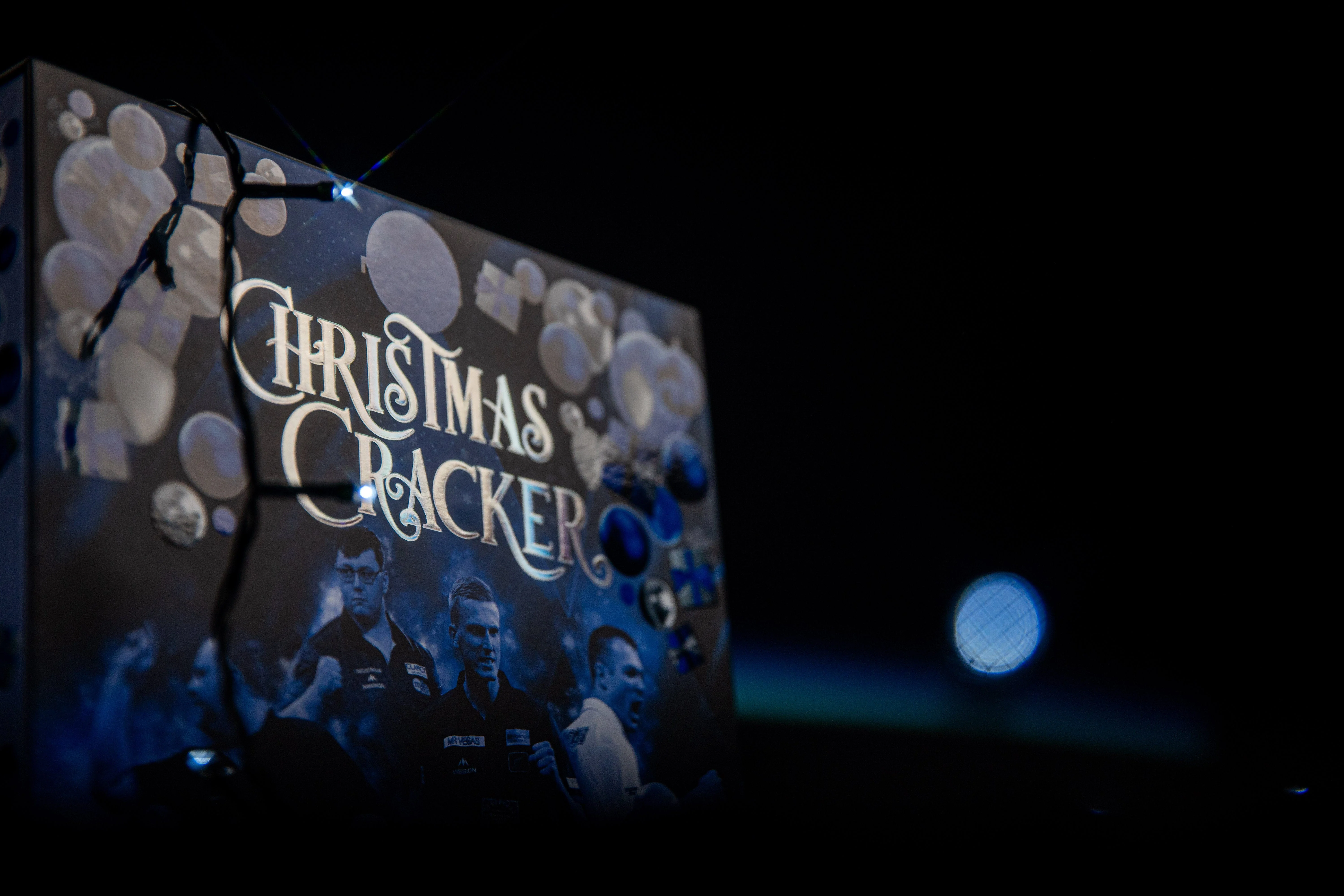Mission Christmas Cracker - Limited Edition Steel Tip Darts & Accessories - Image 4