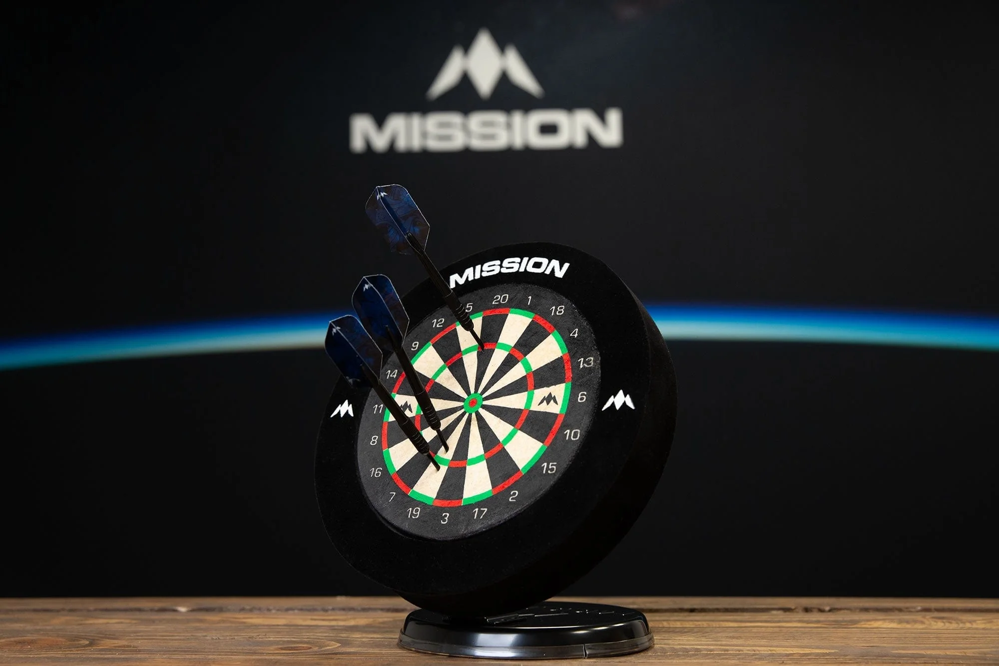 *Mission Mini Dartboard - 6 Inch - Complete with surround & 2 sets of mini darts - Image 6